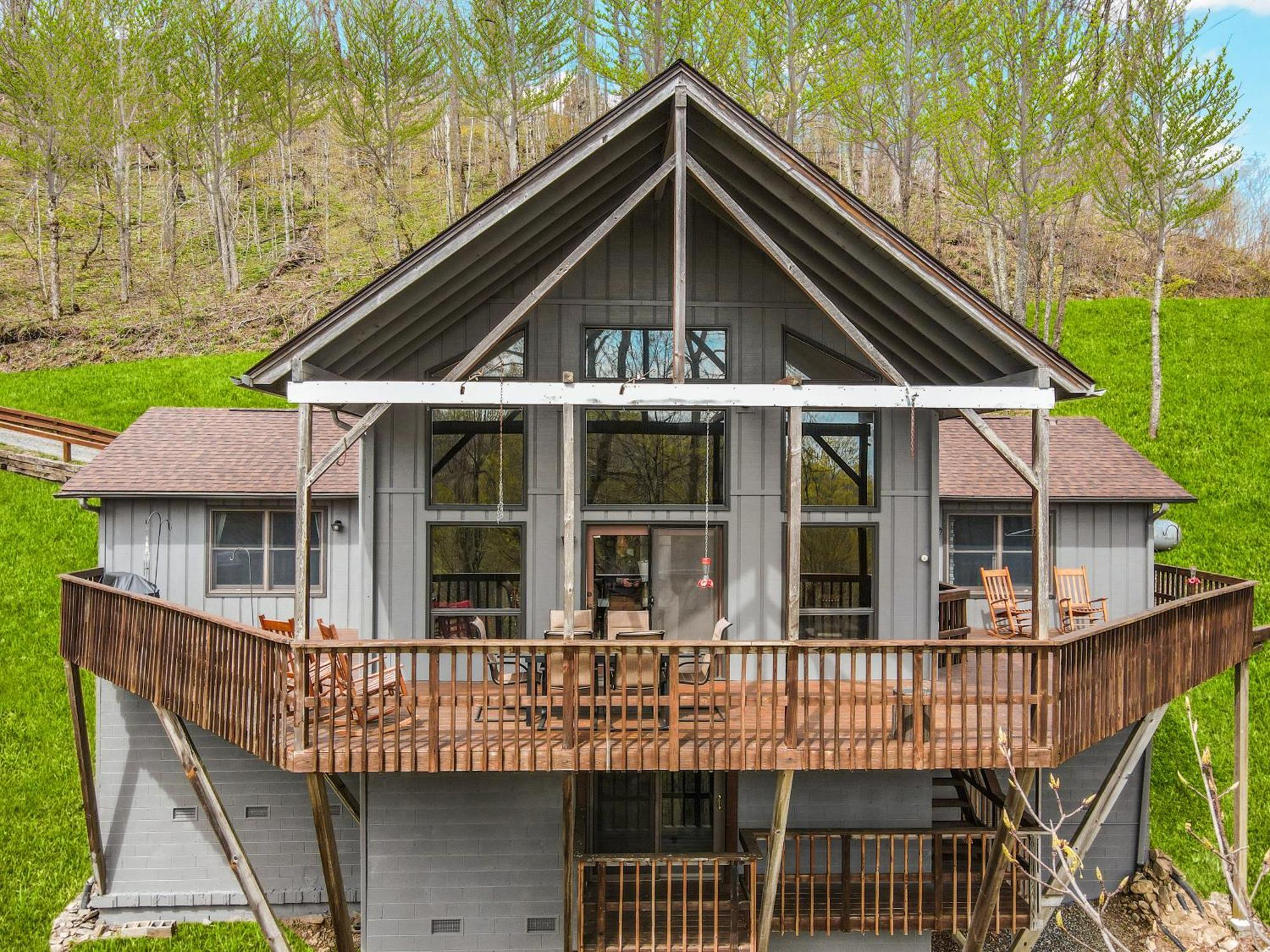 Wolf Ridge Retreat Villa Swiss Buitenkant foto