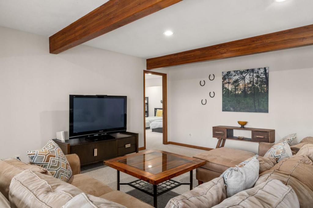 Wolf Ridge Retreat Villa Swiss Buitenkant foto