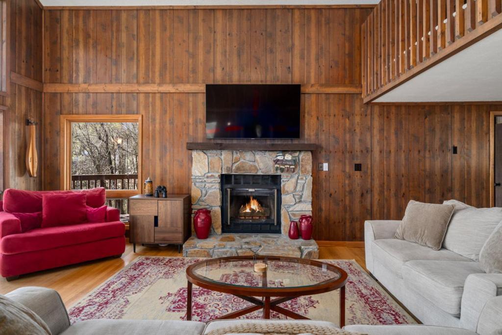 Wolf Ridge Retreat Villa Swiss Buitenkant foto